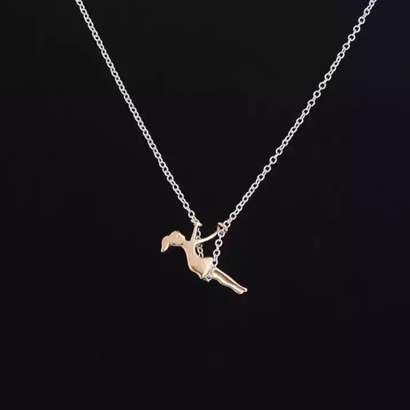 ✨925 Sterling Silver Tiny Girl Swing Necklace✨ - Picture 2 of 2
